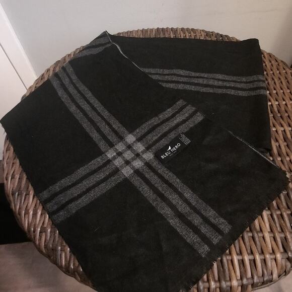 Bleu Nero New York Gray Plaid Viscose Scarf Cozycore Minimalist Winter Quietlux - Picture 5 of 8